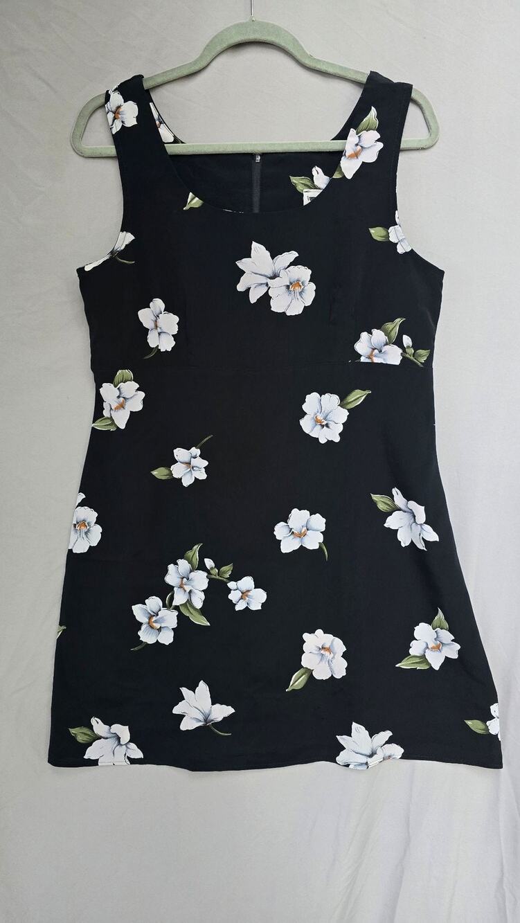 Vintage Sense Dress Womens Medium Black Floral Scoop Sheath USA 90s Mini *Flaw